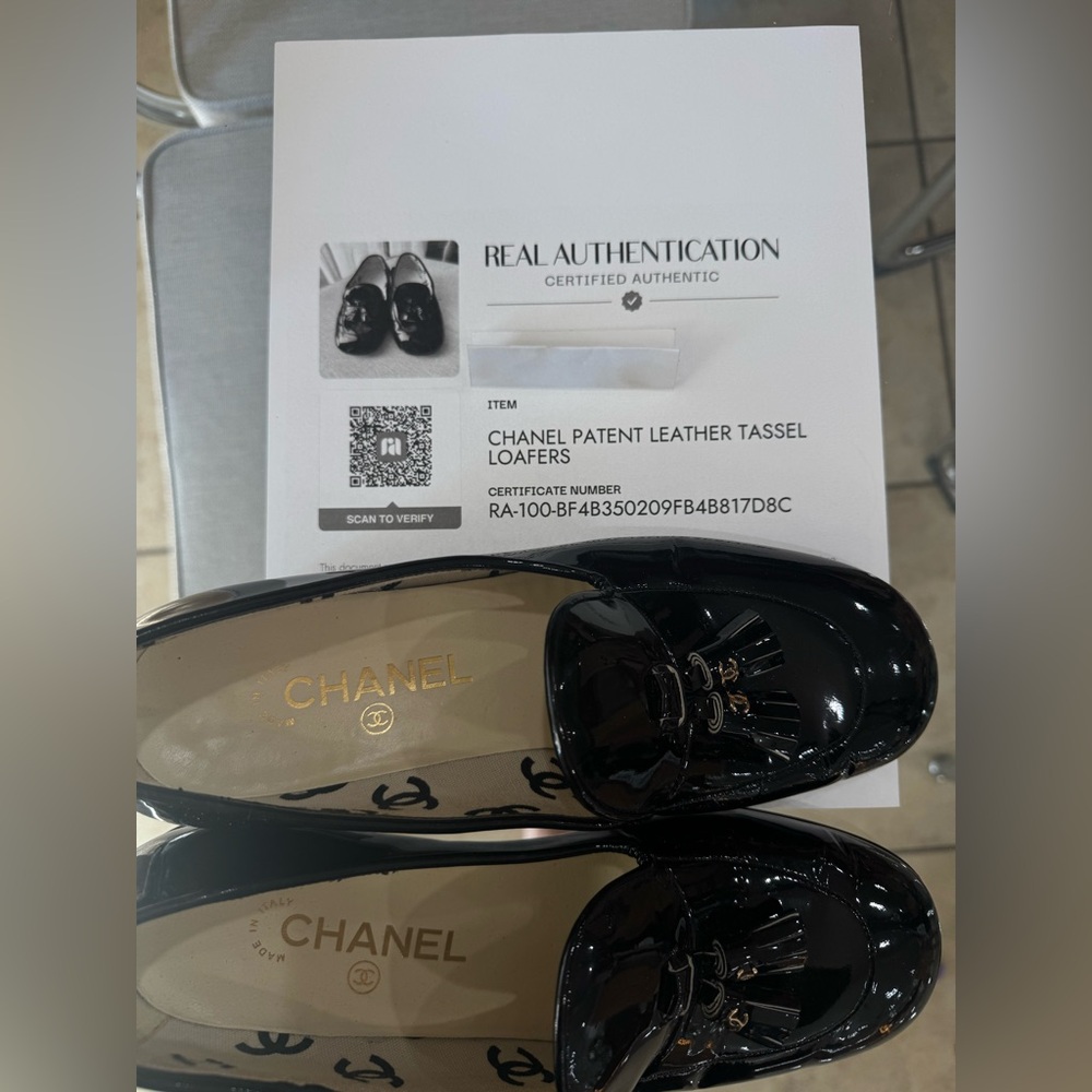 Chanel Glossy Black CC patent leather Loafers Tassel 38C / Size 8 Authentic‎ - Picture 9 of 9